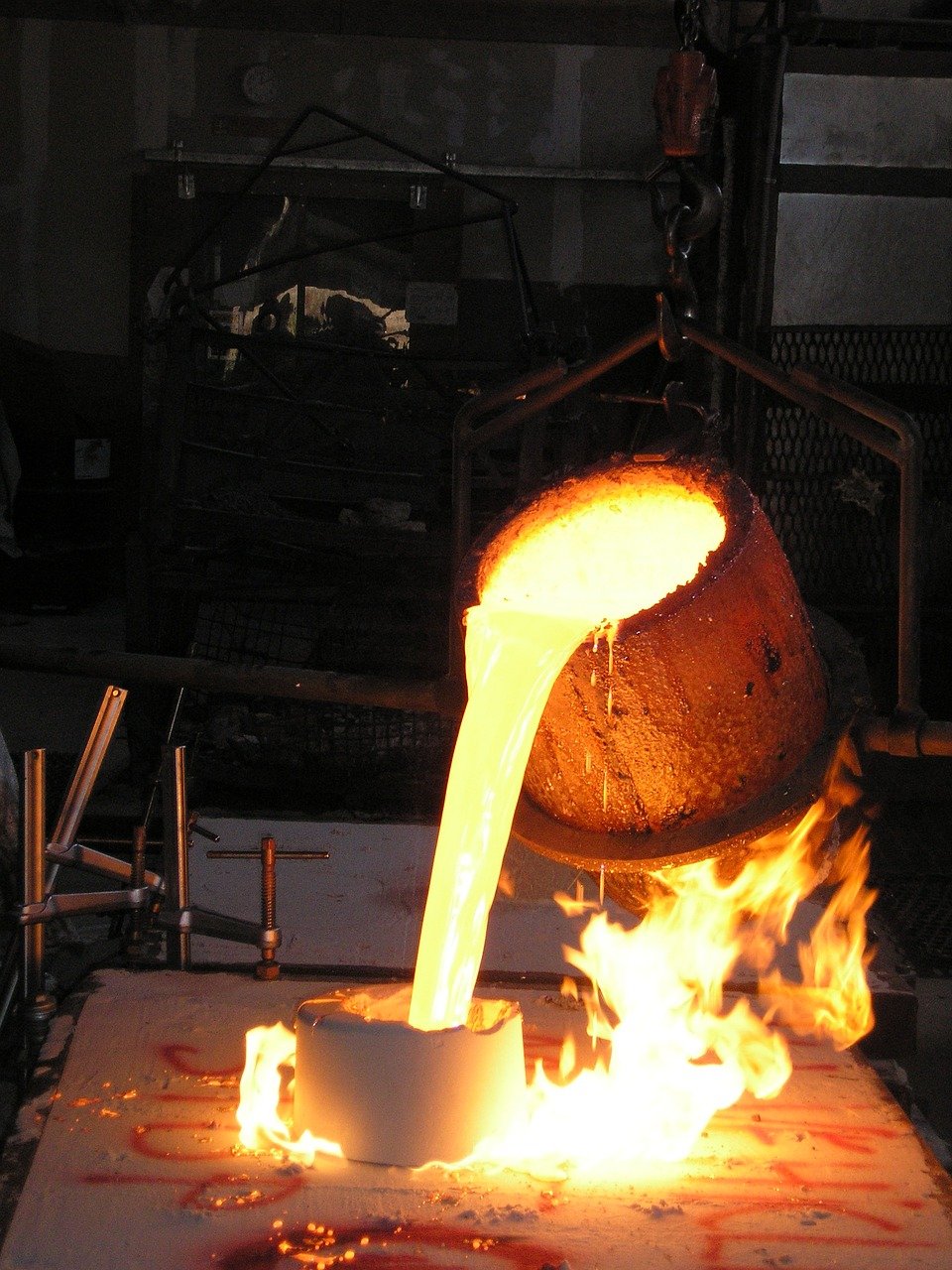 crucible foundry molten 2109202 1 - Roval Fundición - Perú